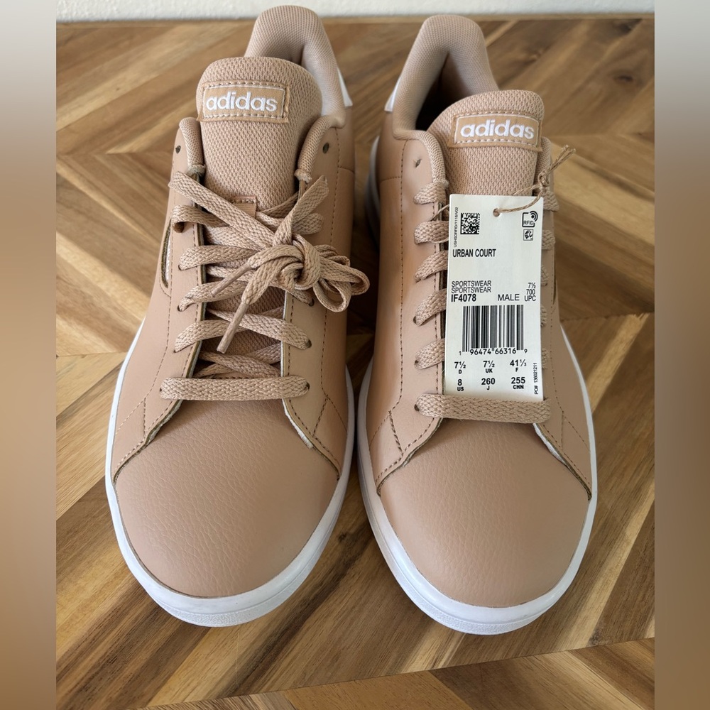 Men’s Adidas Beige Urban Court Sneakers. Sz8. NWT. Low Top.